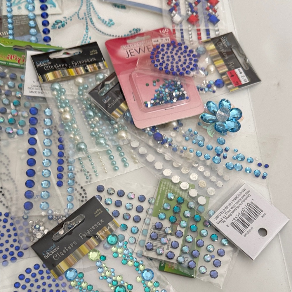 Recollections Blue acrylic rhinestone Embellishment most new some partial - Picture 6 of 7